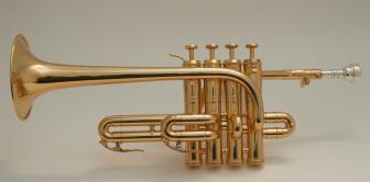 The Weril Piccolo trumpet has tuning in Sib/La, S 10.50 mm caliber and 94-mm bell